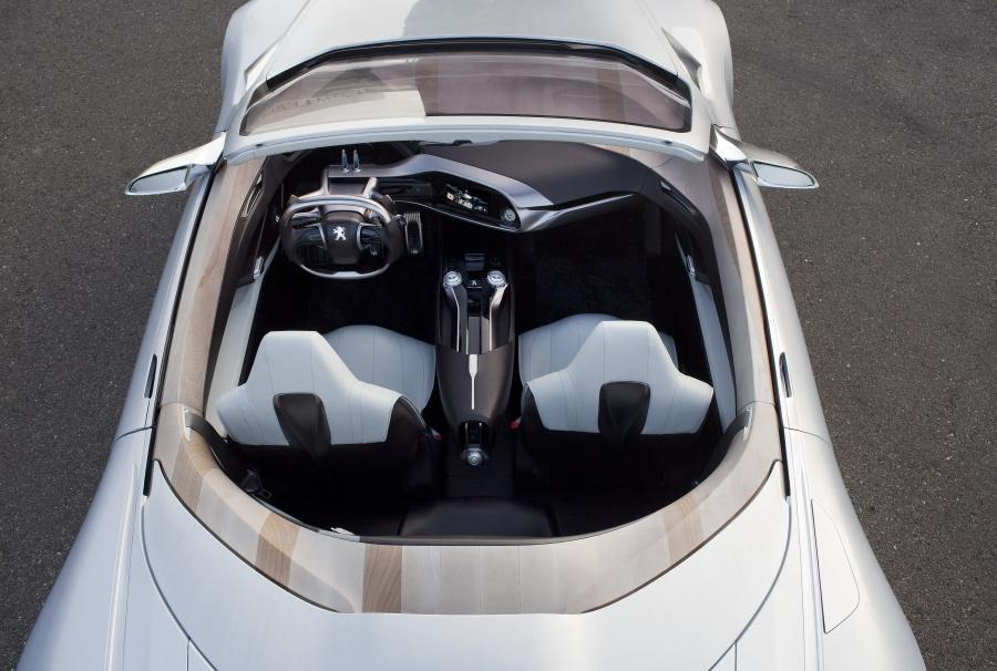 Интерьер Peugeot SR1 Concept 2010 года  (фото 12 из 57)